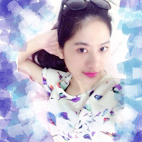 photoViva app draw on picture of a teen girl